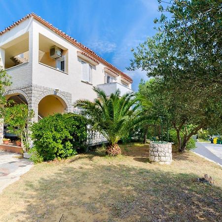 לופאר Apartments Sime מראה חיצוני תמונה
