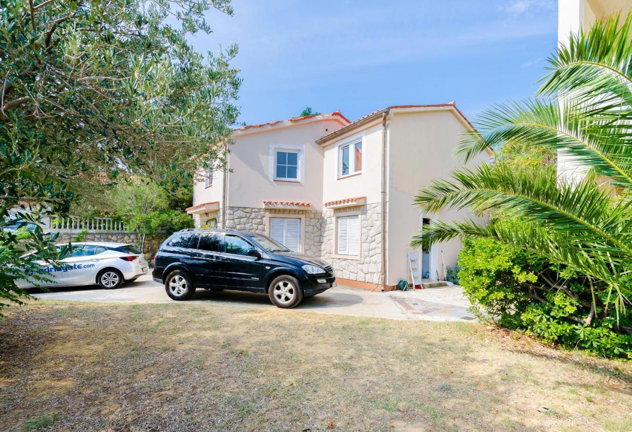 לופאר Apartments Sime מראה חיצוני תמונה