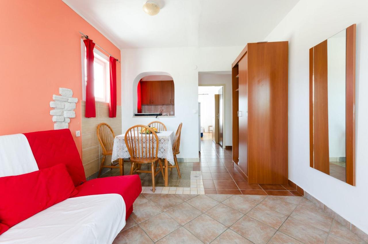 לופאר Apartments Sime מראה חיצוני תמונה