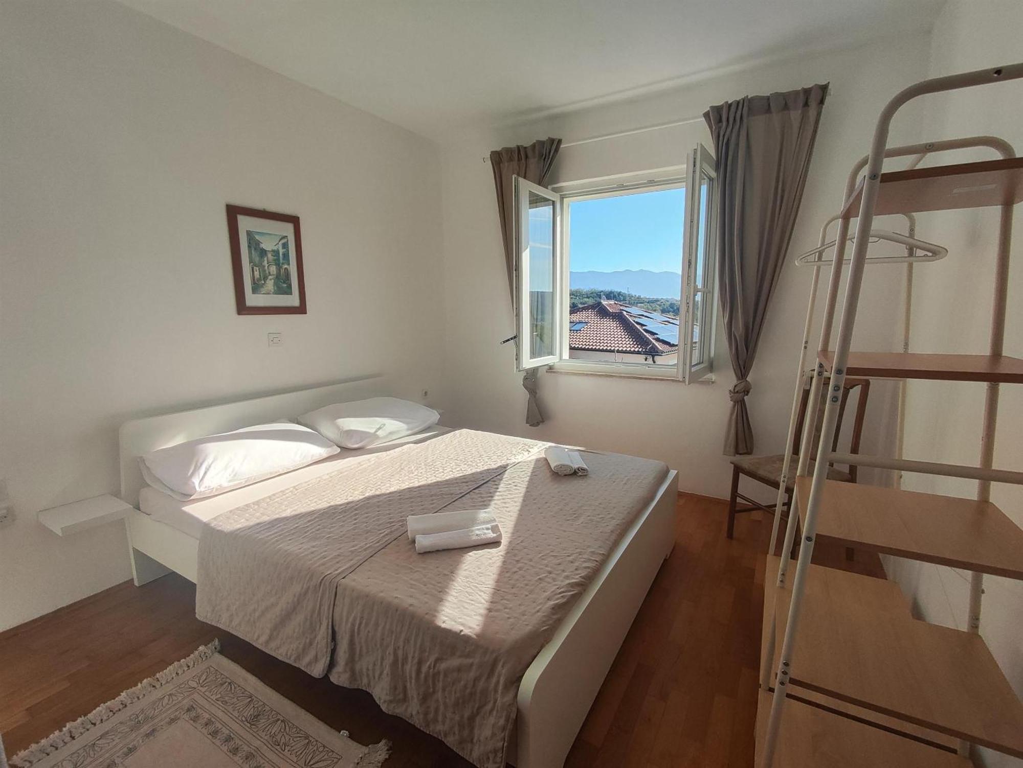 לופאר Apartments Sime מראה חיצוני תמונה